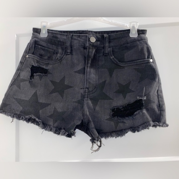 black jean shorts w star design - Picture 1 of 3